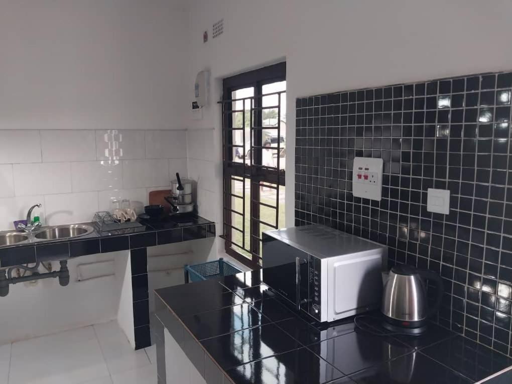 Emmrose Apartments Chingola Exterior foto