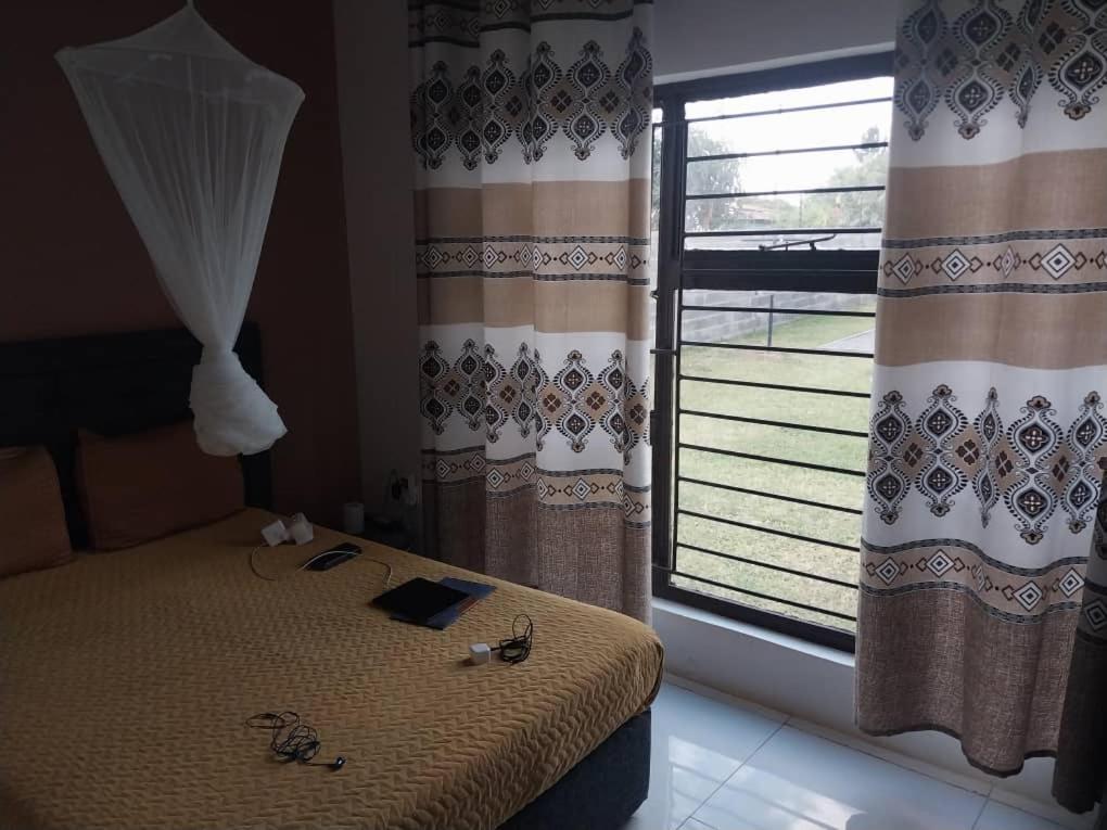 Emmrose Apartments Chingola Exterior foto